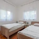 Dora&borna Lägenhet Sukošan