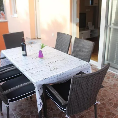 Dora&borna Apartment