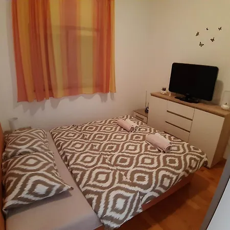 Apartment Dora&borna *
