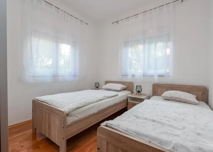 Dora&borna Lägenhet Sukošan